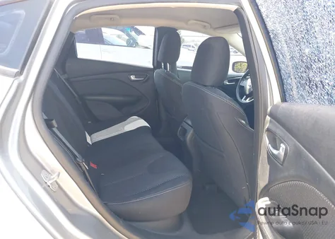 2015 Dodge Dart Sxt z USA, uszkodzony, nr VIN 1C3CDFBB1FD211555